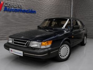 SAAB 900
