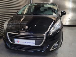 PEUGEOT 5008 1.6 HDI